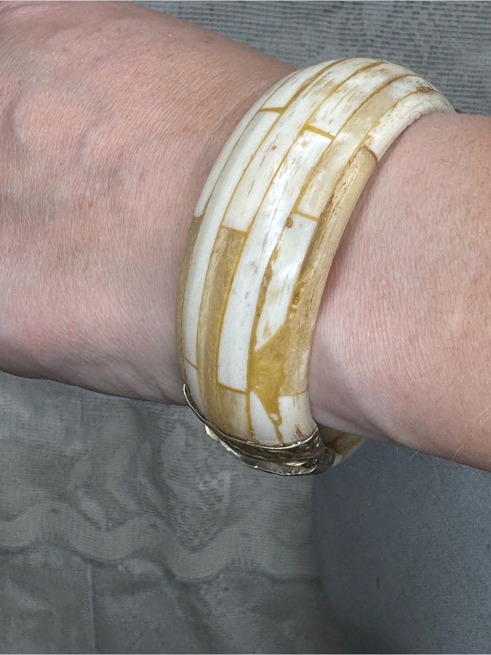 Vintage Ethnic Curved Bone Cuff Bangle Bracelet Layered Hinged Pin Closure
